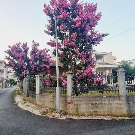 Meti Apartments Ulcinj Esterno foto