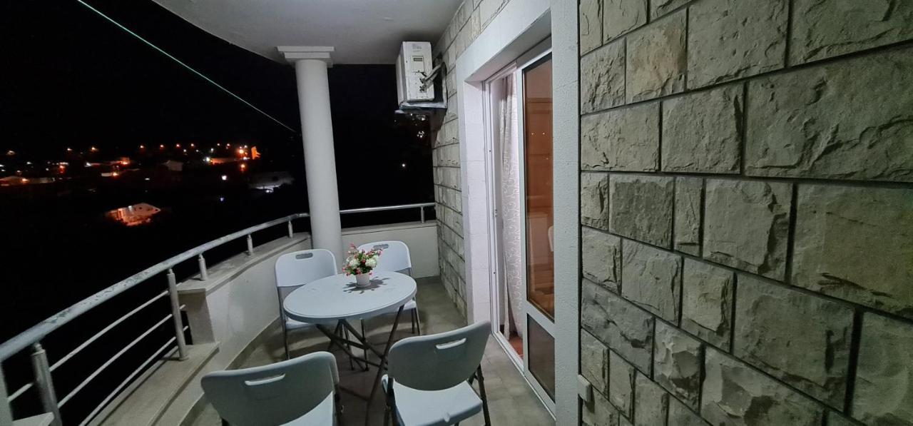 Meti Apartments Ulcinj Esterno foto