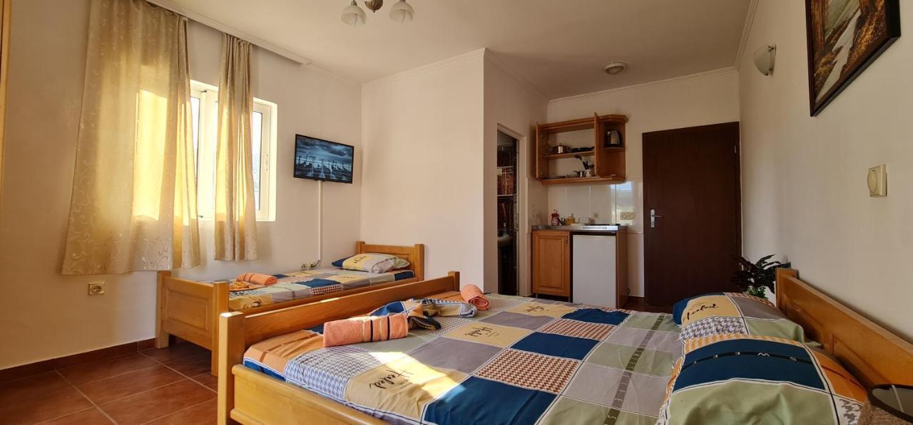 Meti Apartments Ulcinj Esterno foto