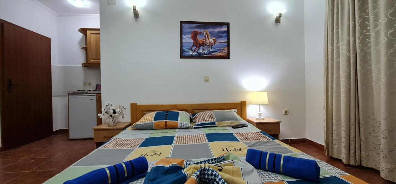 Meti Apartments Ulcinj Esterno foto