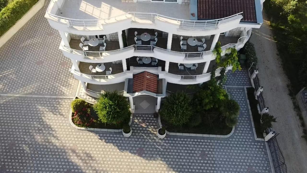 Meti Apartments Ulcinj Esterno foto