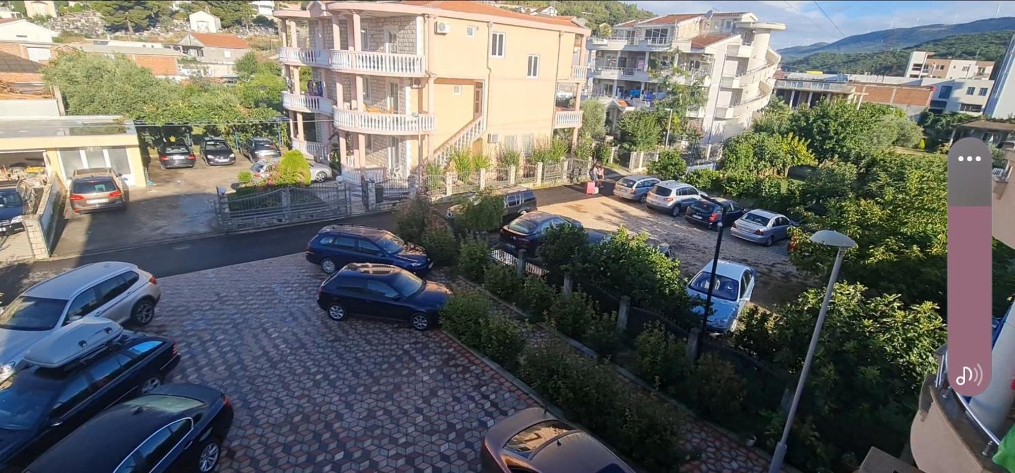 Meti Apartments Ulcinj Esterno foto